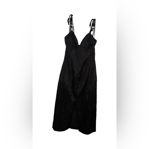 BCBGMAXAZRIA - Cocktail Dress in Black - Size 6 - Picture 3 of 5